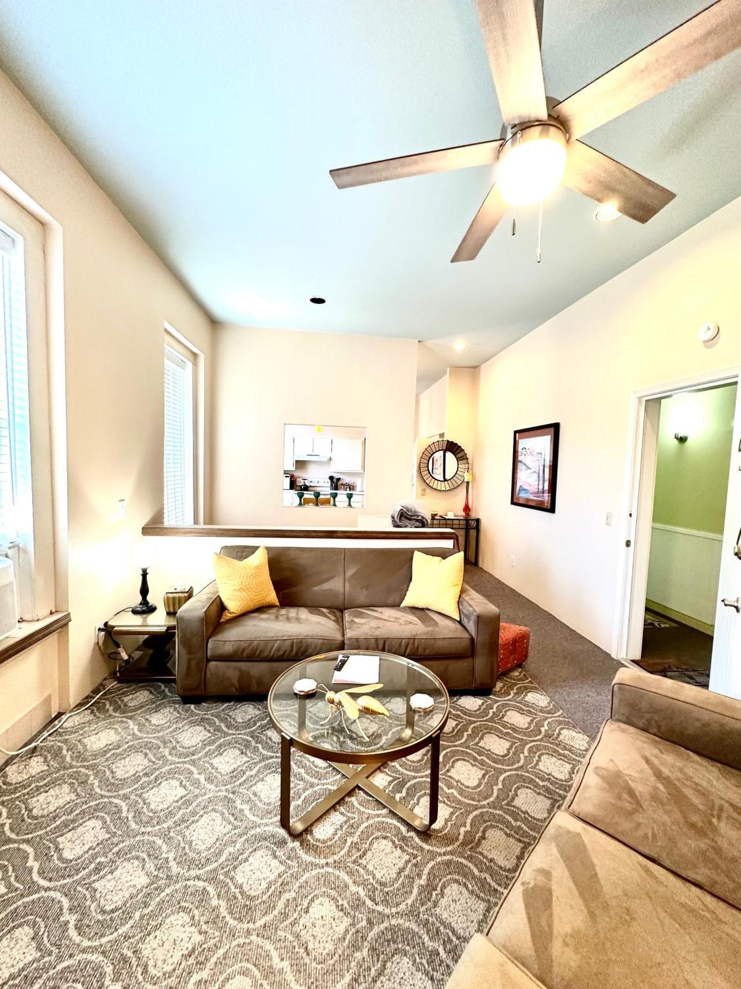 Bisbee Brownstone Suites Exterior photo