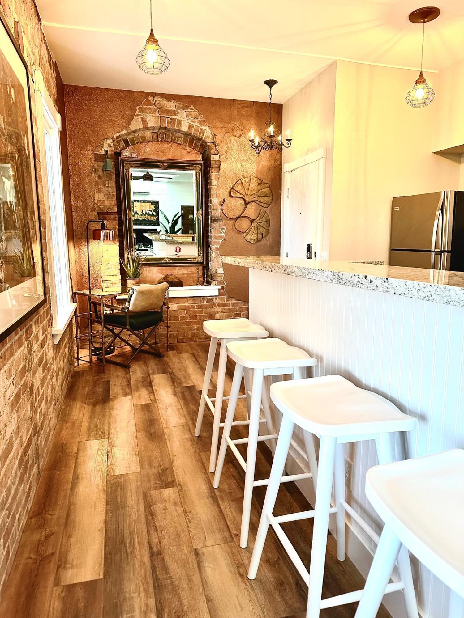 Bisbee Brownstone Suites Exterior photo