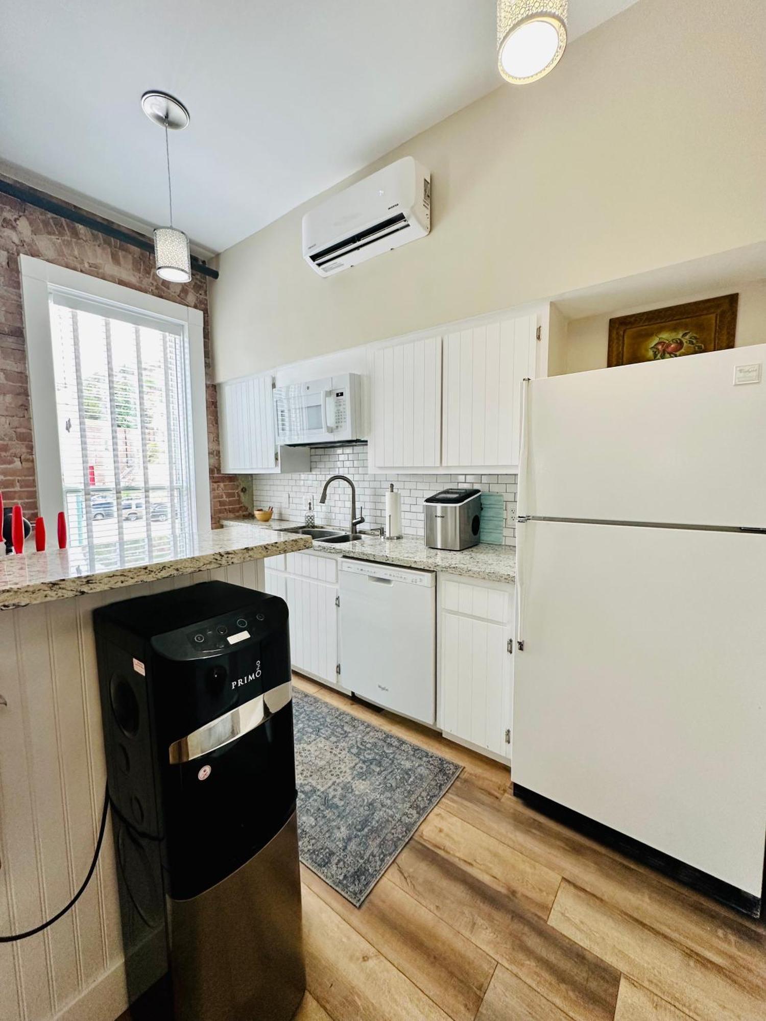 Bisbee Brownstone Suites Exterior photo