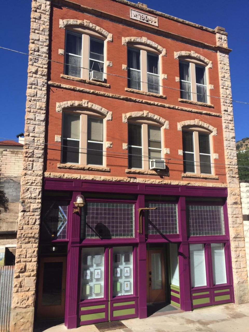 Bisbee Brownstone Suites Exterior photo
