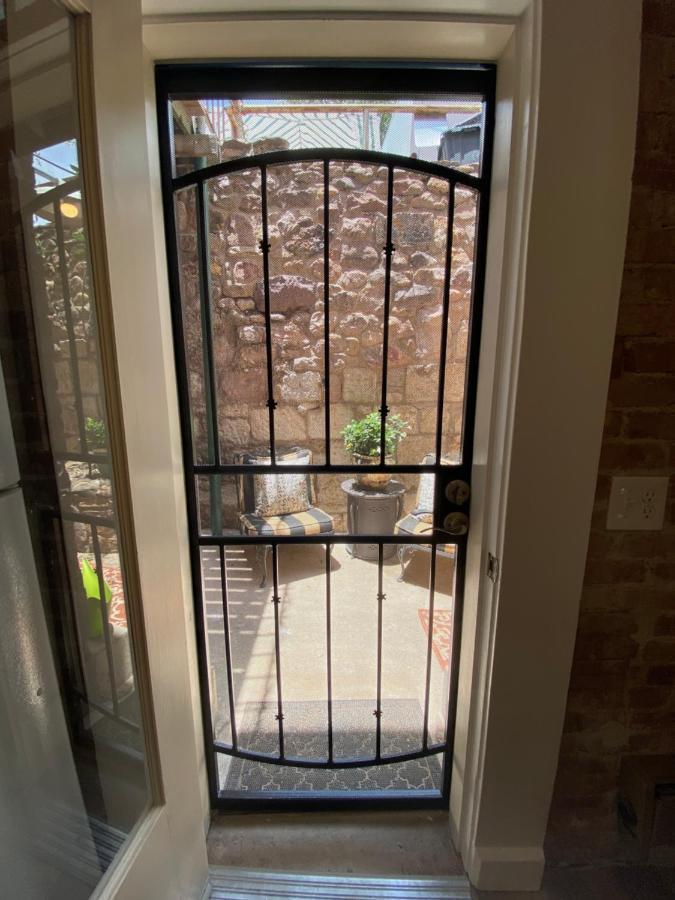 Bisbee Brownstone Suites Exterior photo